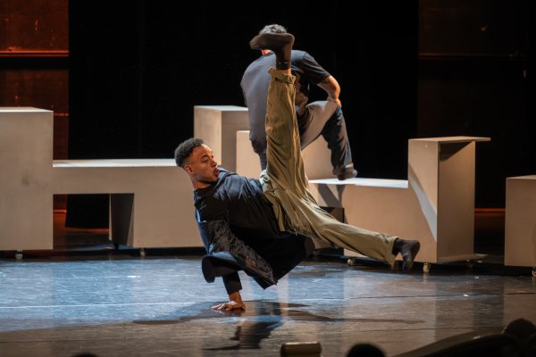 Company MEK - Father Politics / Choreograf: Muhi Kaltuk